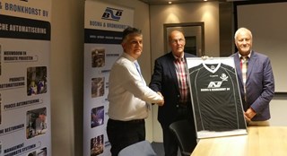 Bosma & Bronkhorst sponsort ZAANLANDIA tekenen sponsorcontract