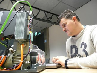 SERVOSYSTEEM- SOFTWARE ONTWIKKELING
